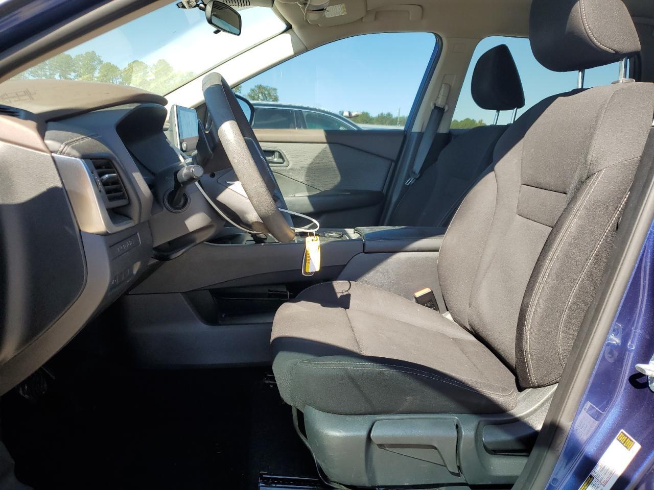 2023 Nissan Rogue S - Image 7