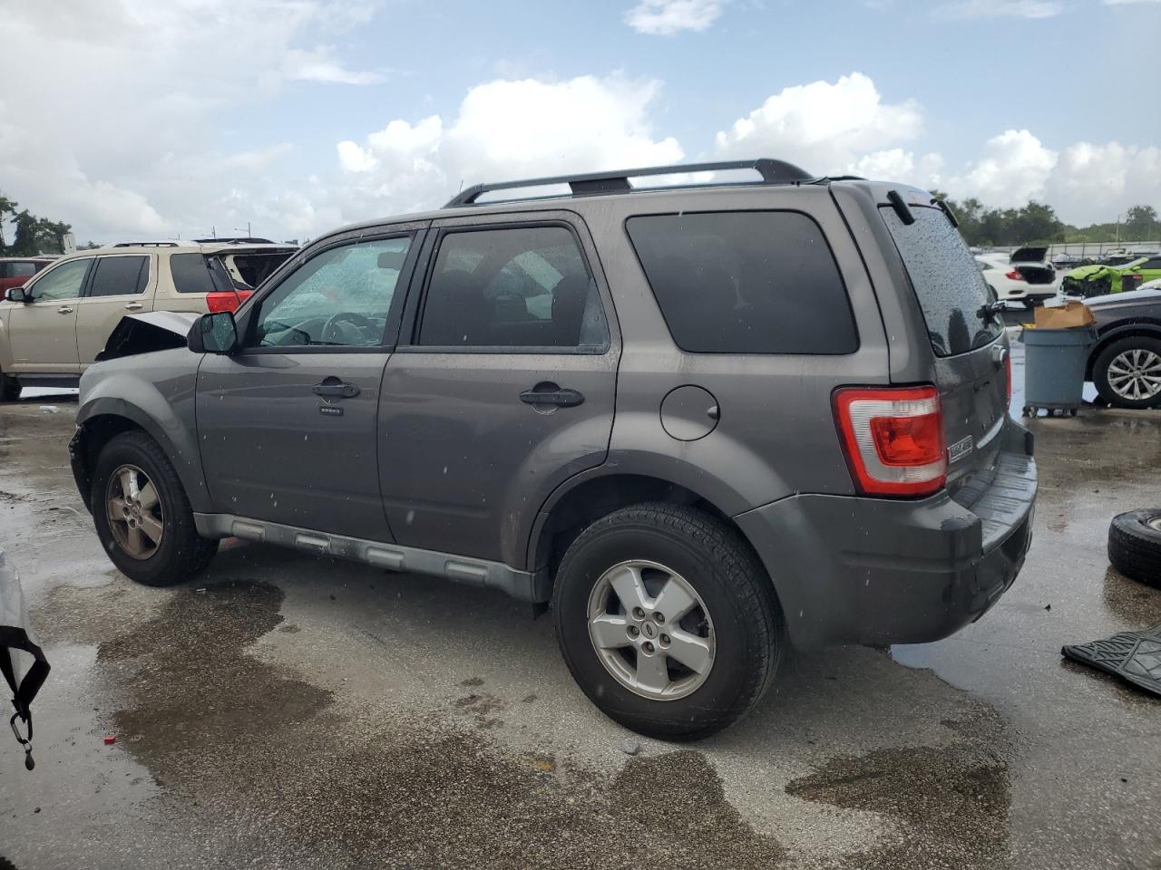 2010 Ford Escape Xlt - Фото 2