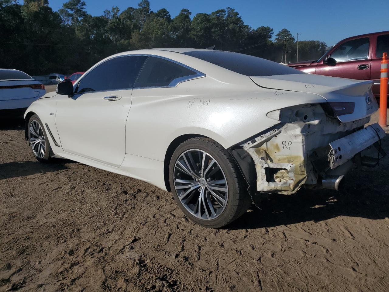 2017 Infiniti Q60 Premium - Фото 2