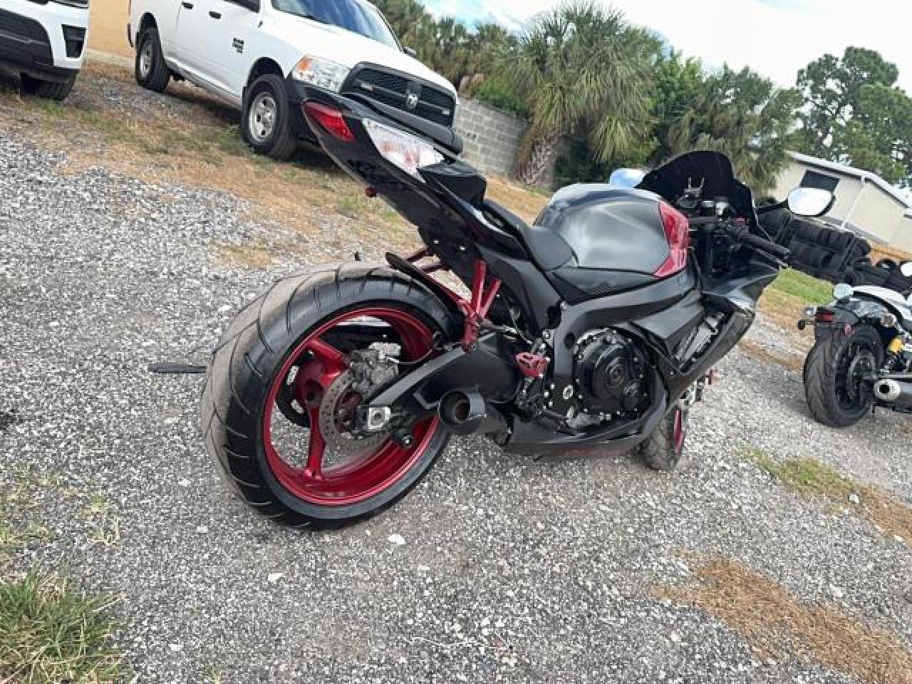 2017 Suzuki Gsx-R600 - Фото 4