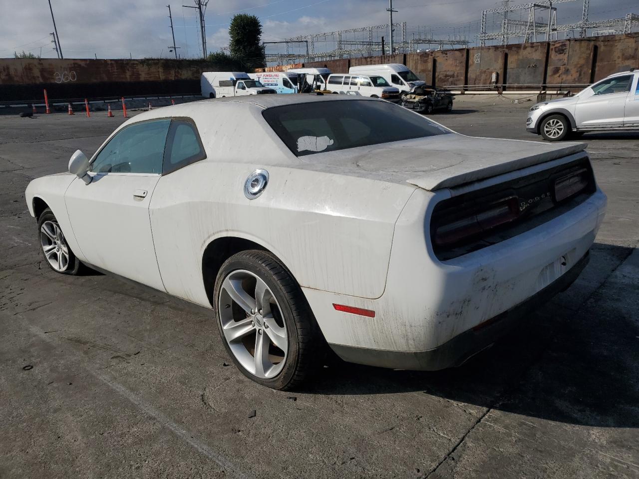 2017 Dodge Challenger Sxt - Фото 2