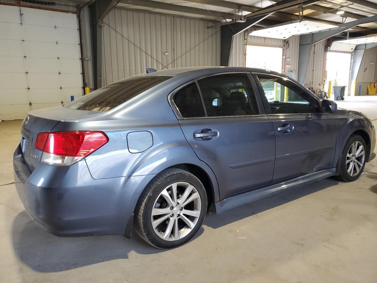2013 Subaru Legacy 2.5I Limited - Фото 3