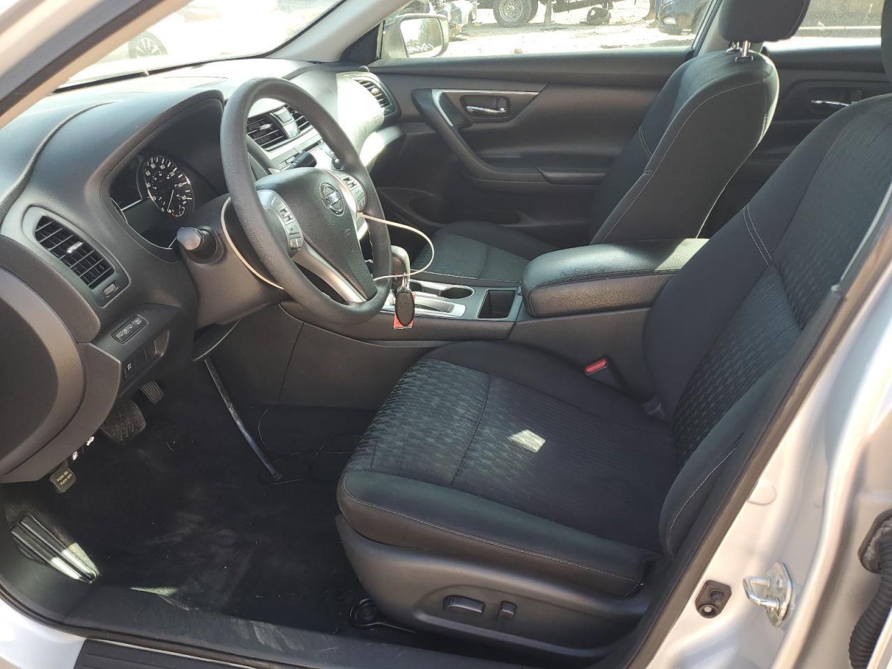 2017 Nissan Altima 2.5 - Image 7