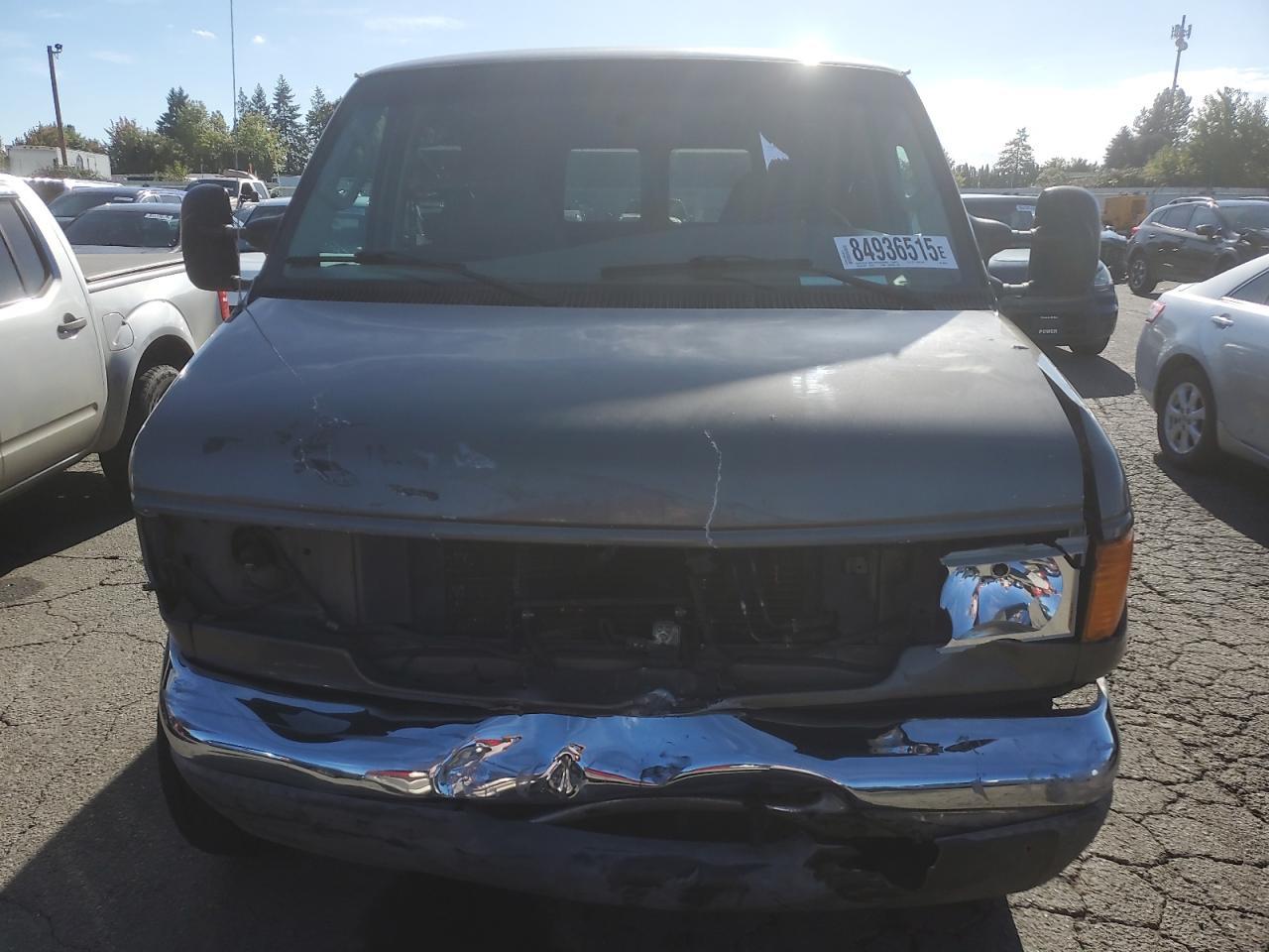 2003 Ford Econoline E350 Super Duty Van - Фото 5