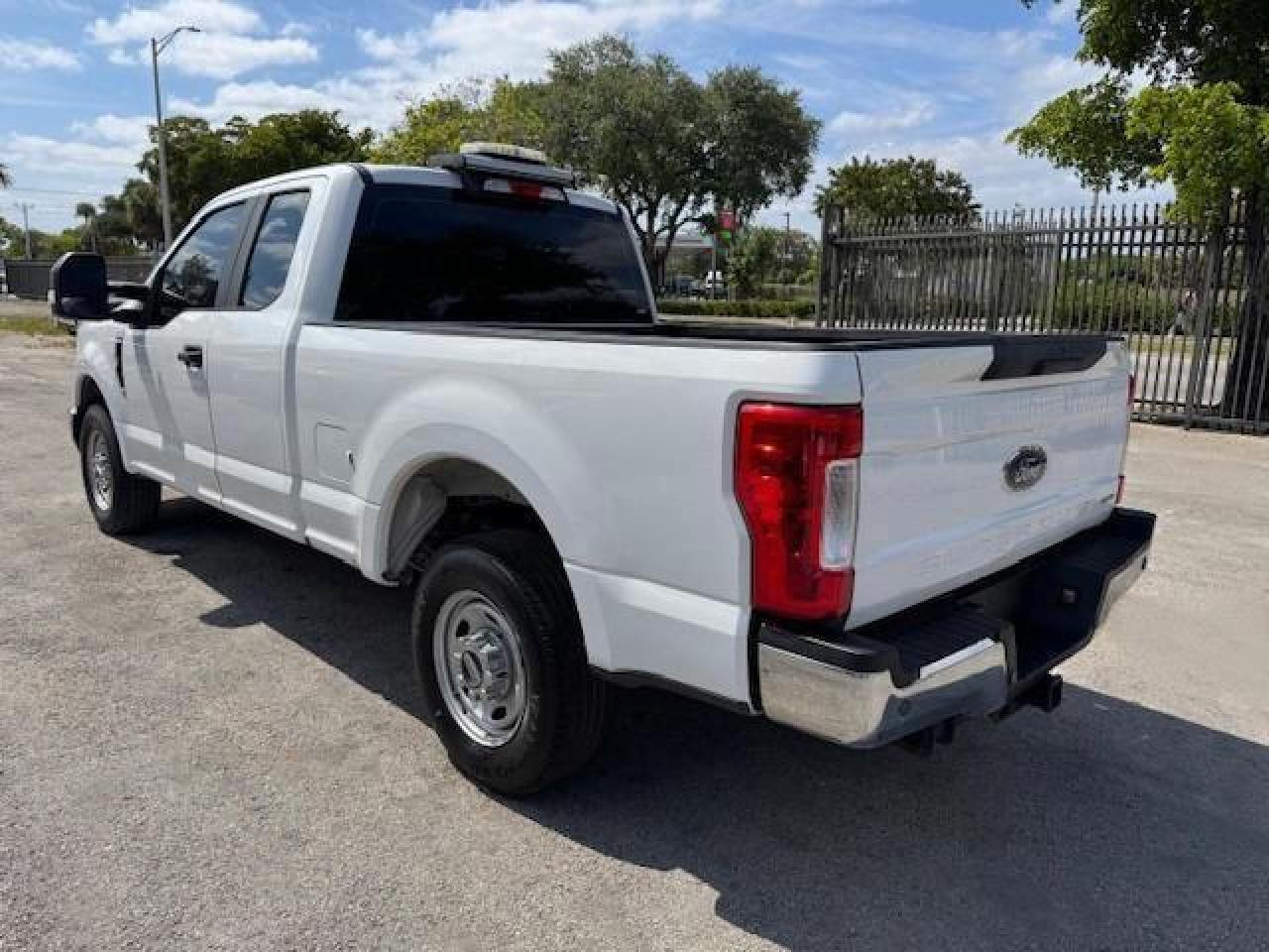 2019 Ford F250 Super Duty - Image 2