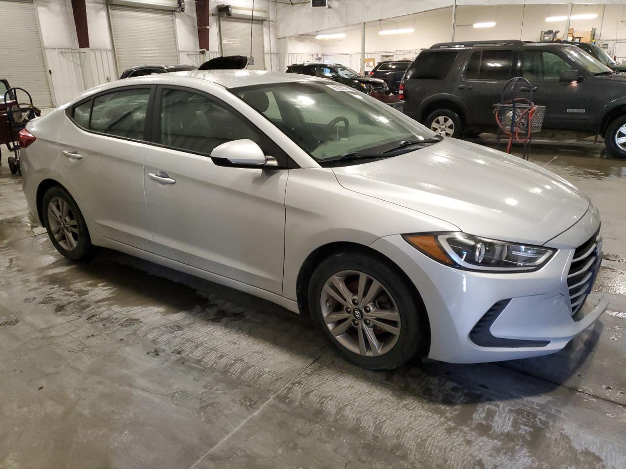 2017 Hyundai Elantra Se - Фото 4