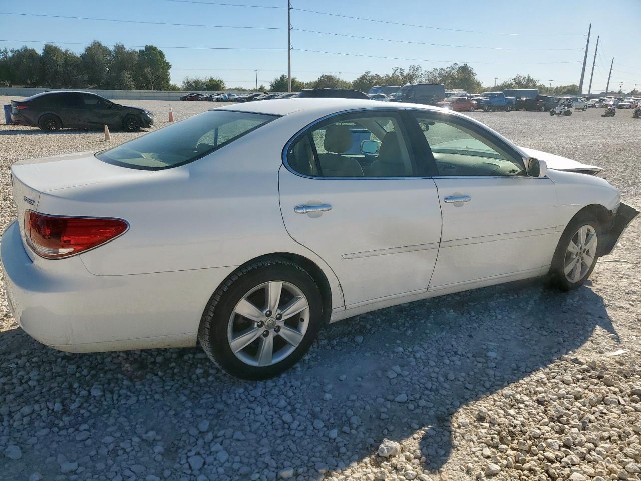 2005 Lexus Es 330 - Image 3