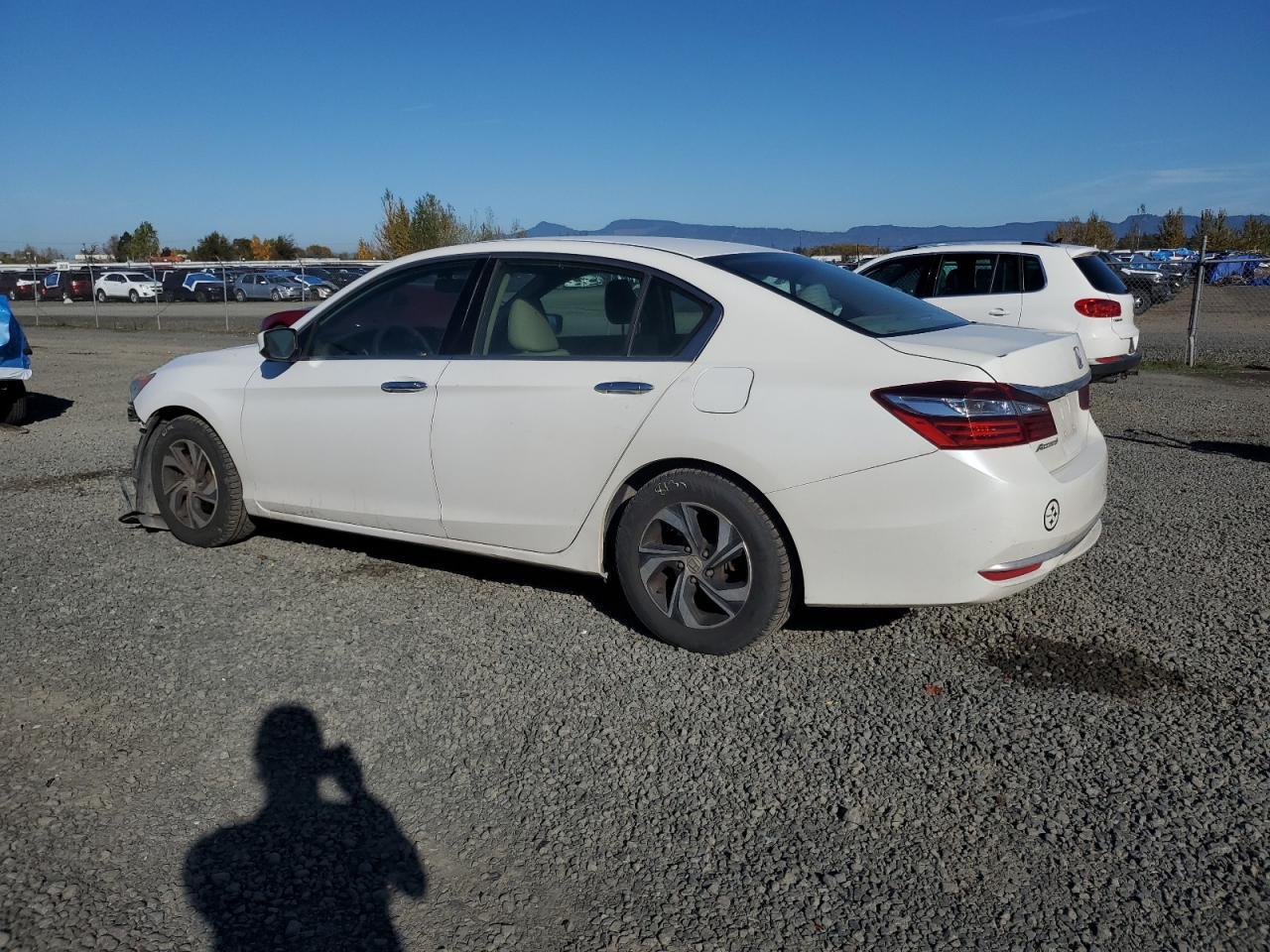 2016 Honda Accord Lx - Фото 2