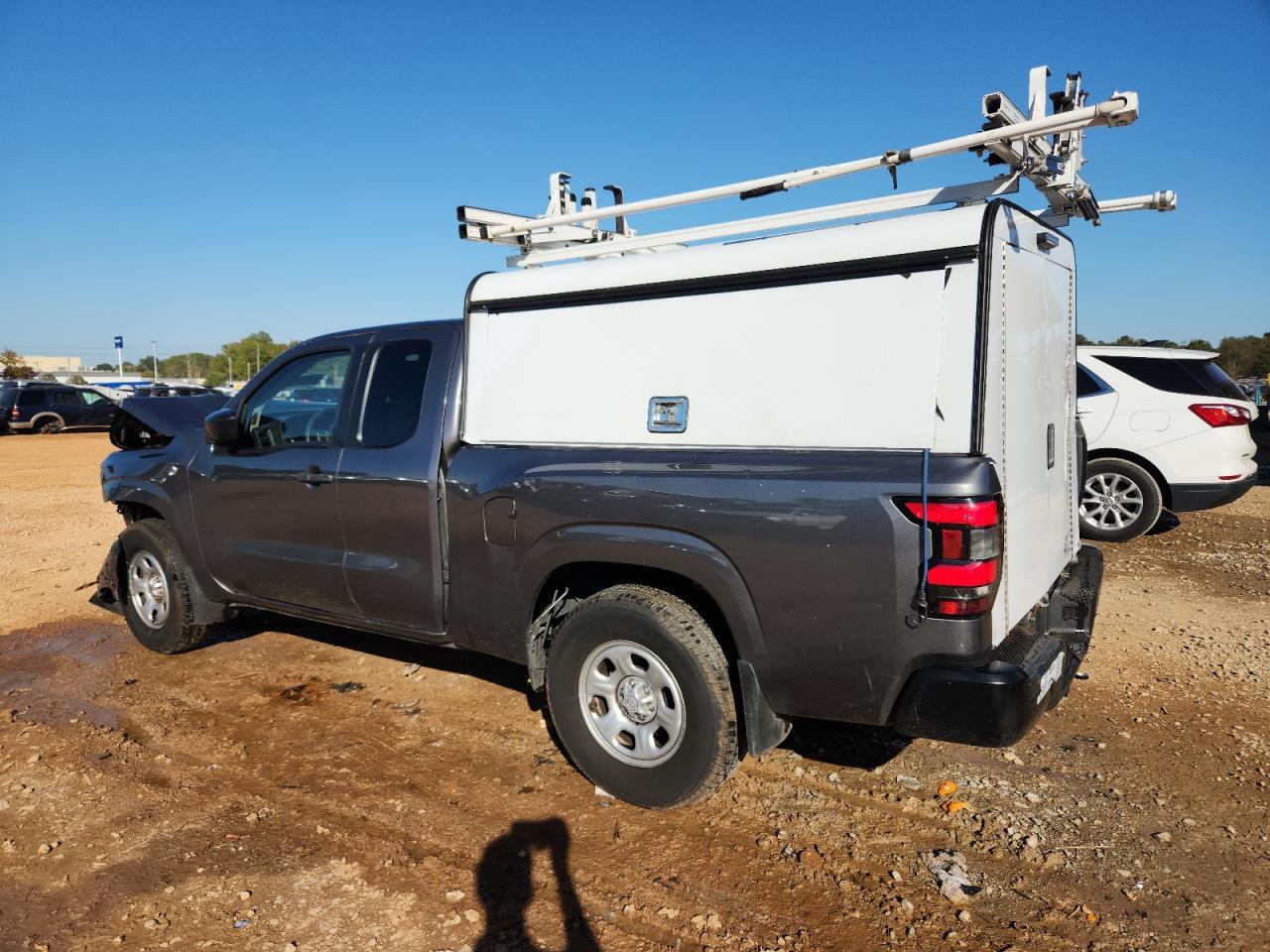 2022 Nissan Frontier S - Image 2