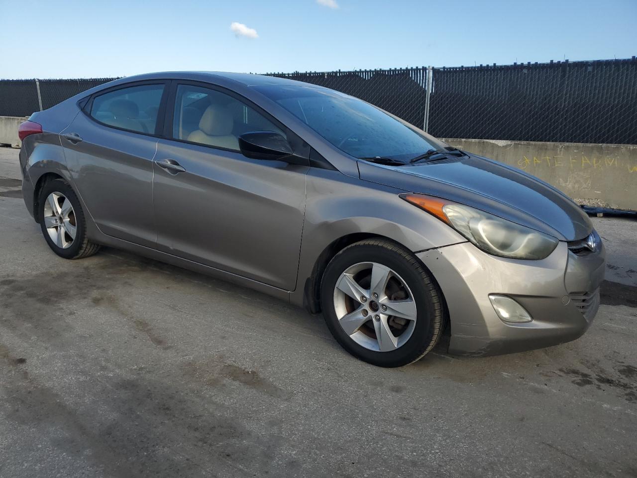 2013 Hyundai Elantra Gls - Фото 4