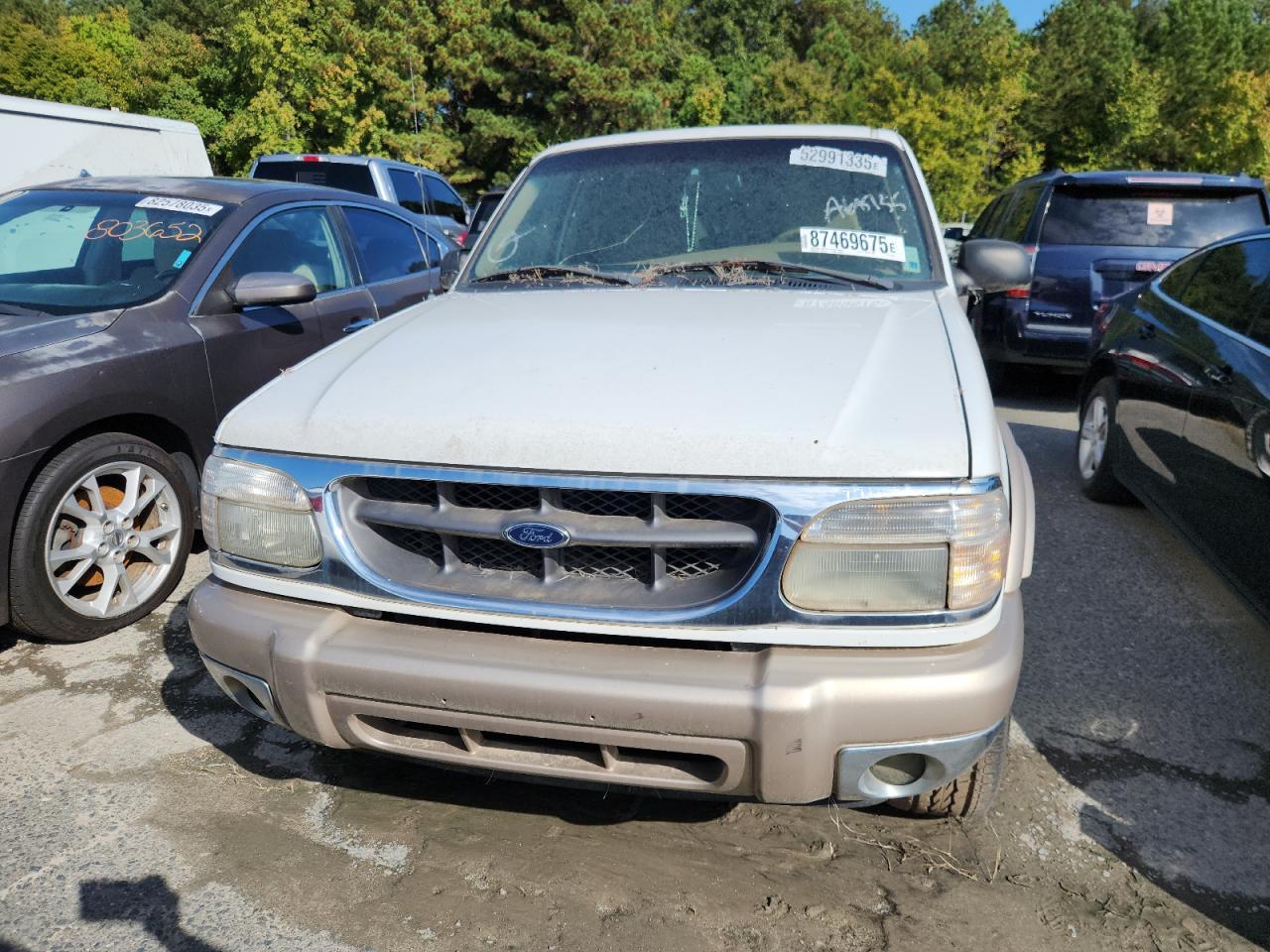 2001 Ford Explorer Eddie Bauer - Image 5