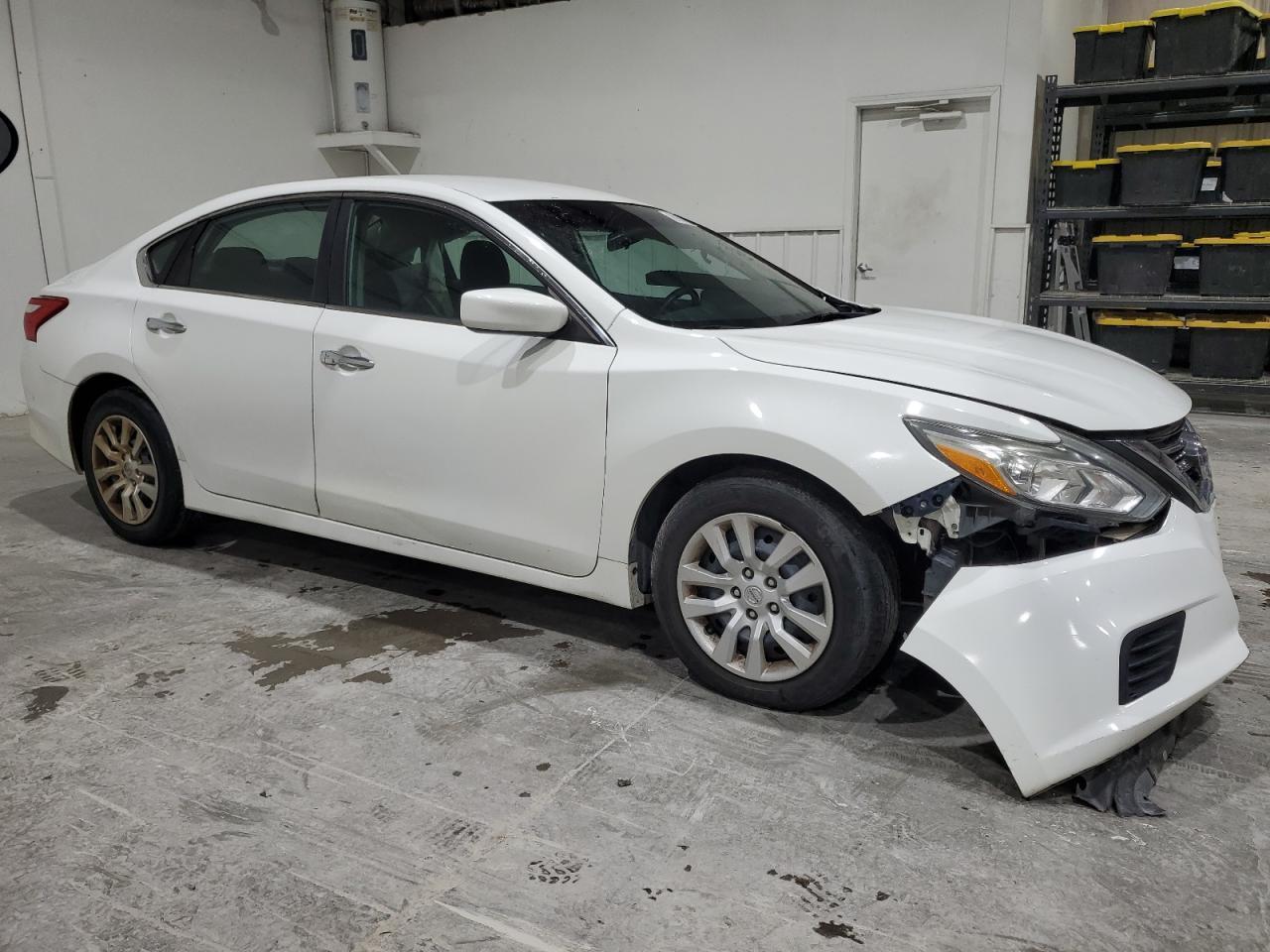 2017 Nissan Altima 2.5 - Image 4