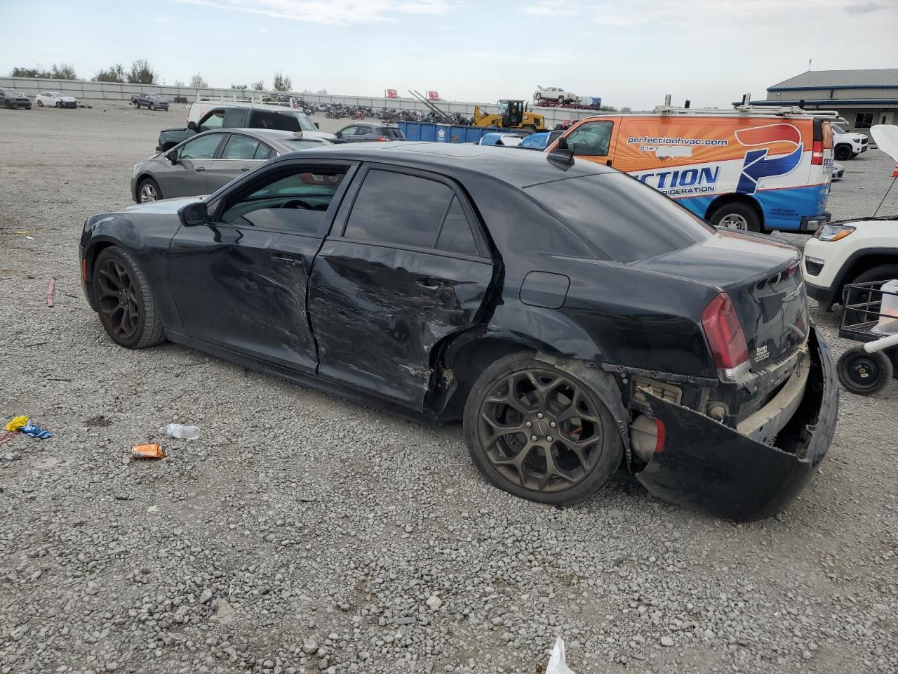 2018 Chrysler 300 S - Image 2