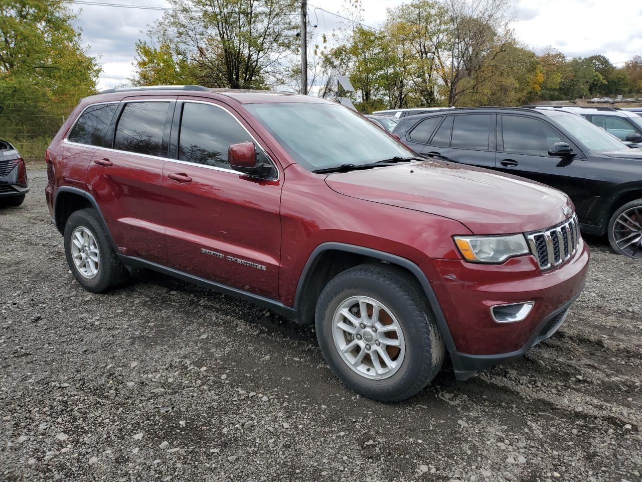 2020 Jeep Grand Cherokee Laredo - Image 4