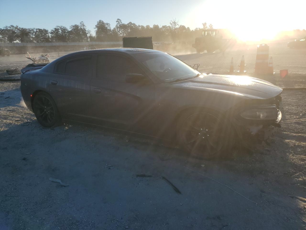 2016 Dodge Charger Se - Image 4