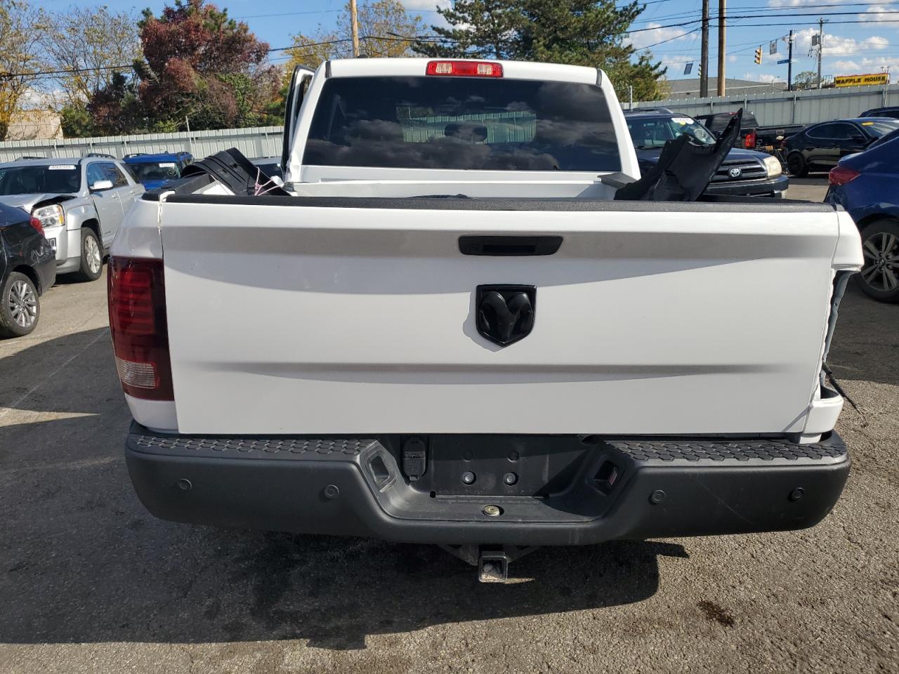2024 Ram 1500 Classic Slt - Фото 6