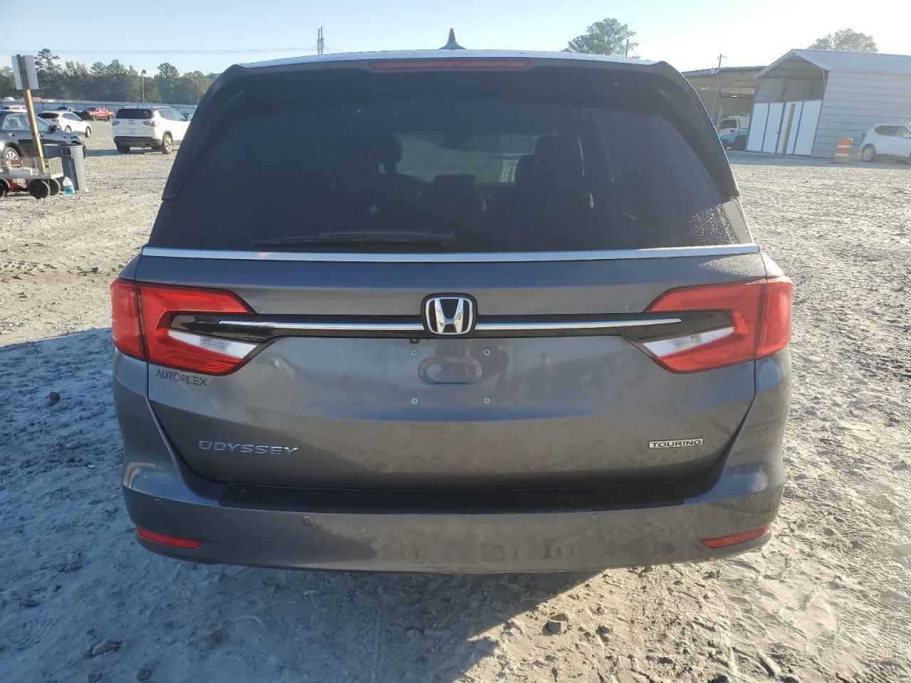 2021 Honda Odyssey Touring - Фото 6
