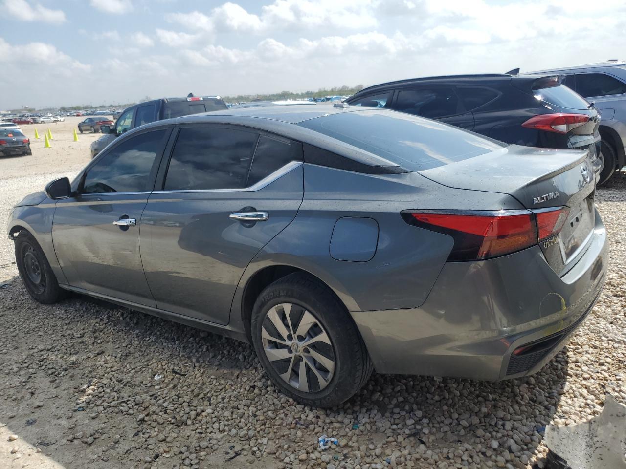 2019 Nissan Altima 2.5 S - Image 2