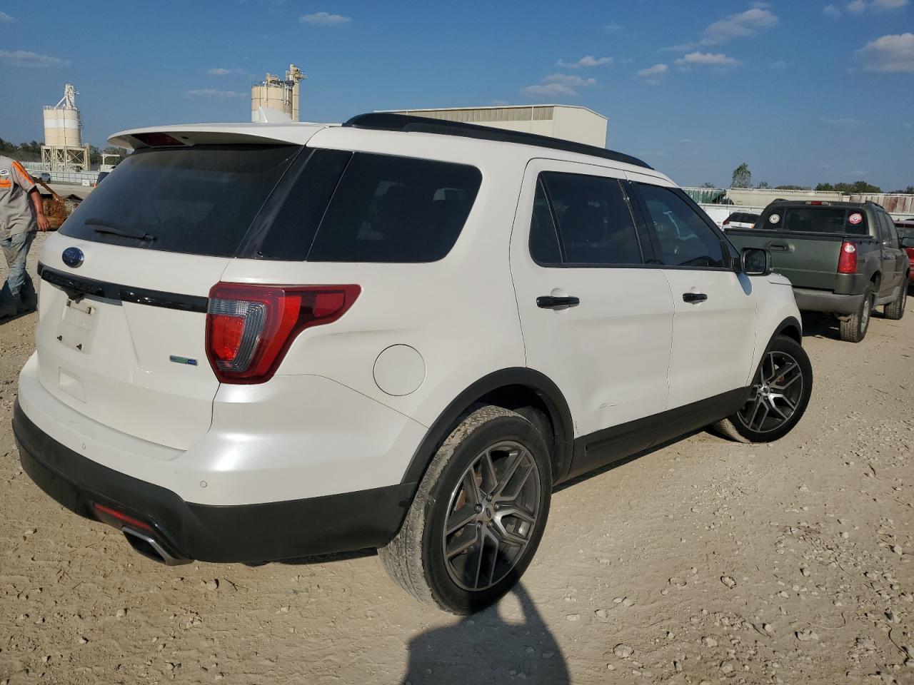 2016 Ford Explorer Sport - Фото 3