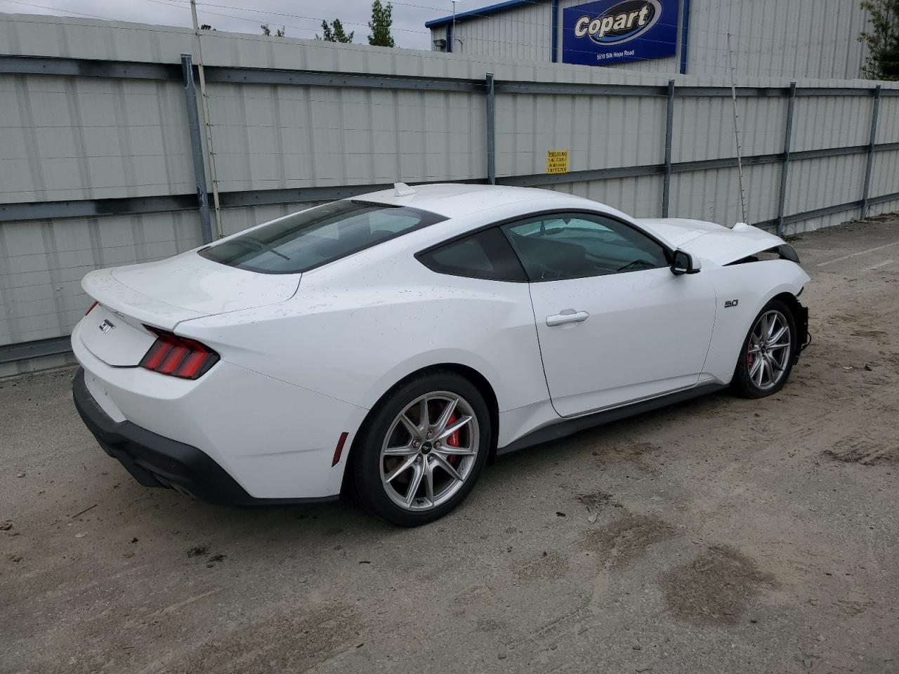 2024 Ford Mustang Gt - Image 3