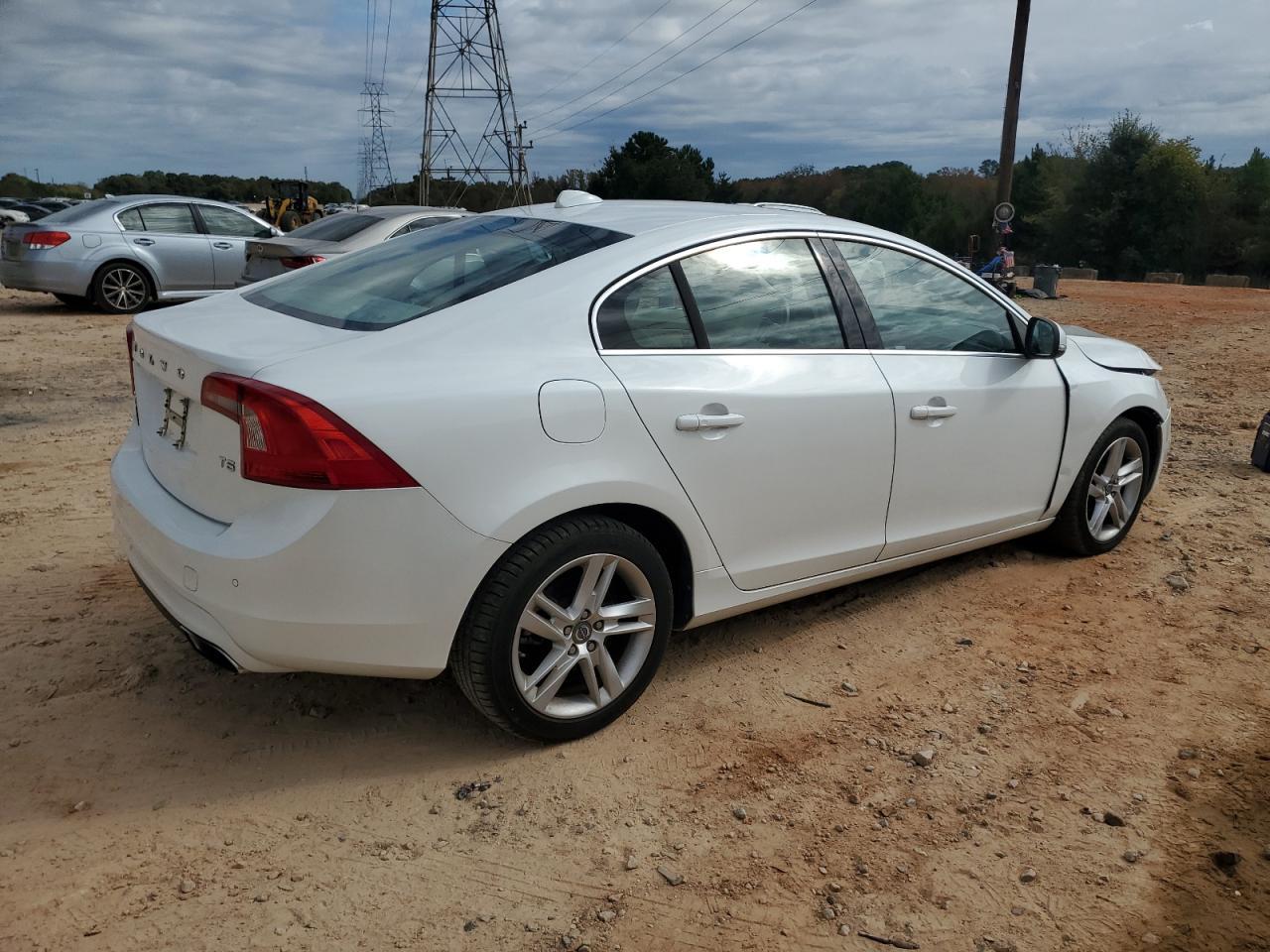 2015 Volvo S60 Premier - Фото 3