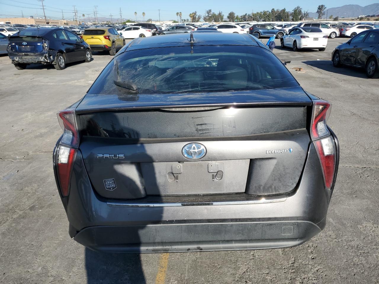 2017 Toyota Prius - Image 6