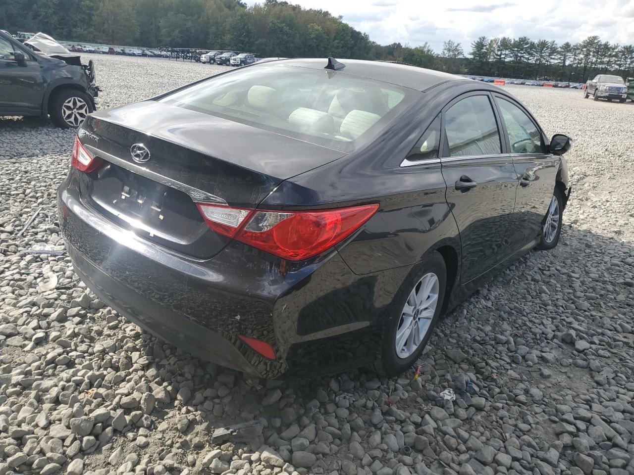 2014 Hyundai Sonata Gls - Image 3