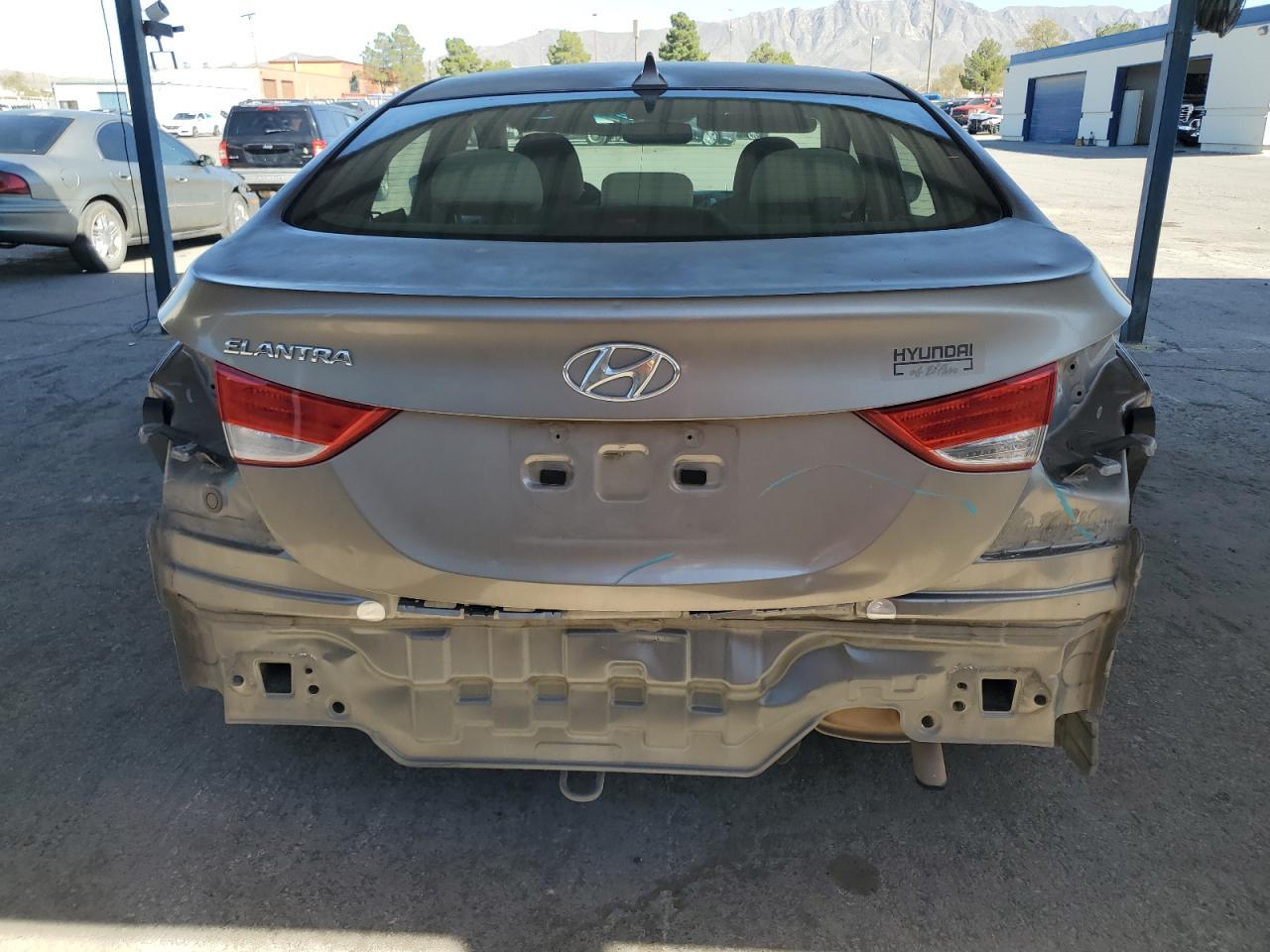 2012 Hyundai Elantra Gls - Фото 6
