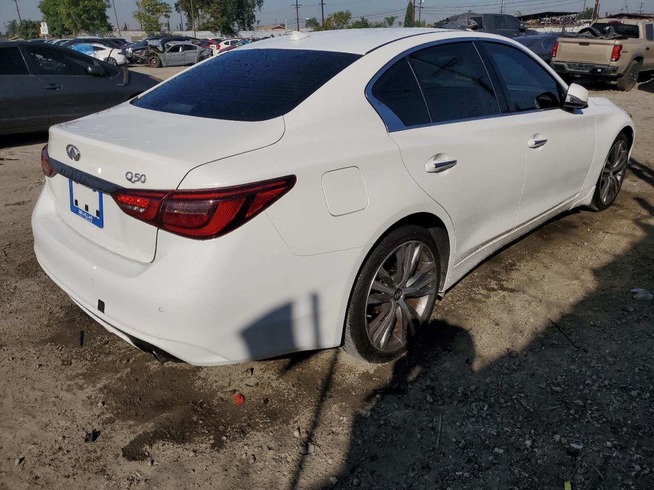 2018 Infiniti Q50 Luxe - Image 3