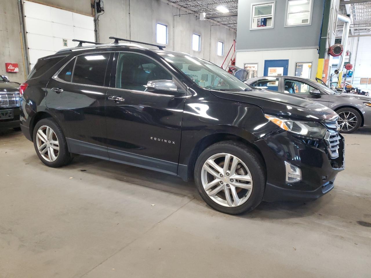 2018 Chevrolet Equinox Premier - Image 4