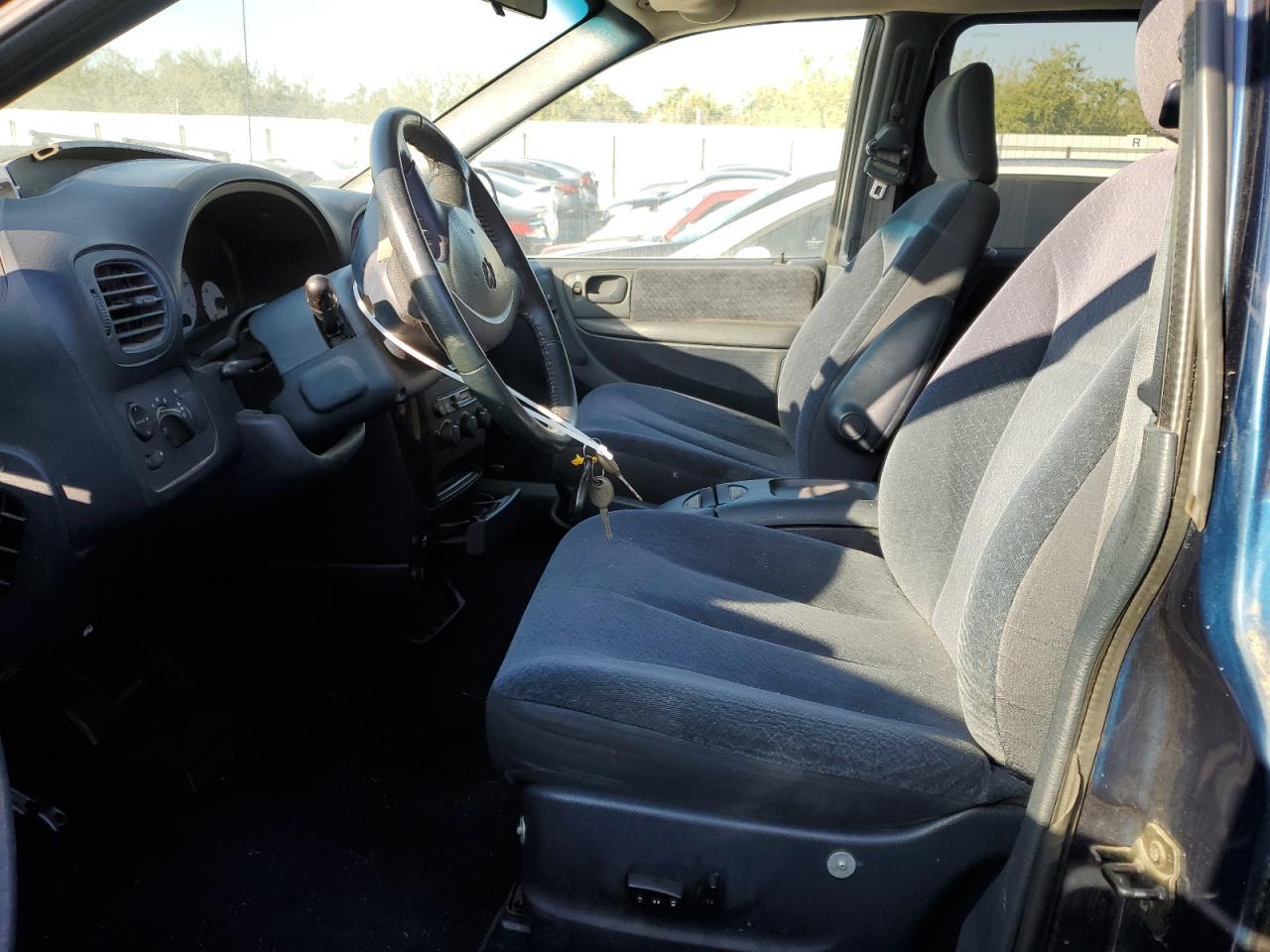 2001 Dodge Grand Caravan Sport - Image 7