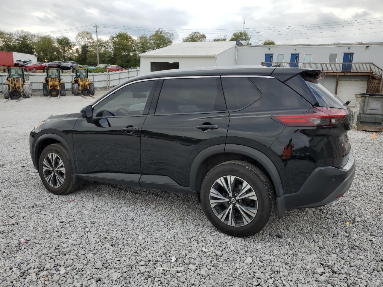 2021 Nissan Rogue Sv - Фото 2