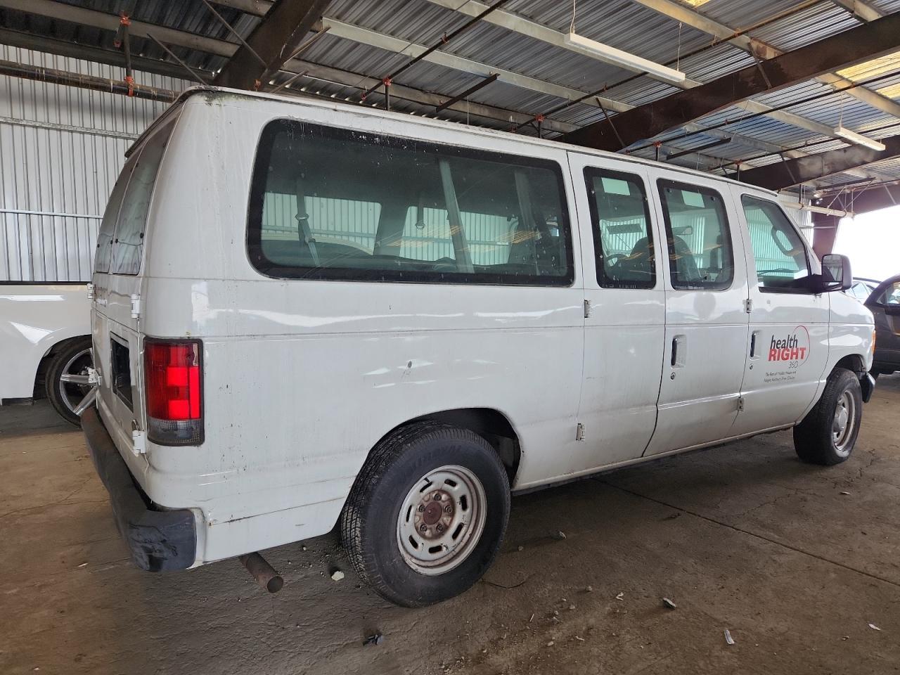 2006 Ford Econoline E150 Wagon - Image 3