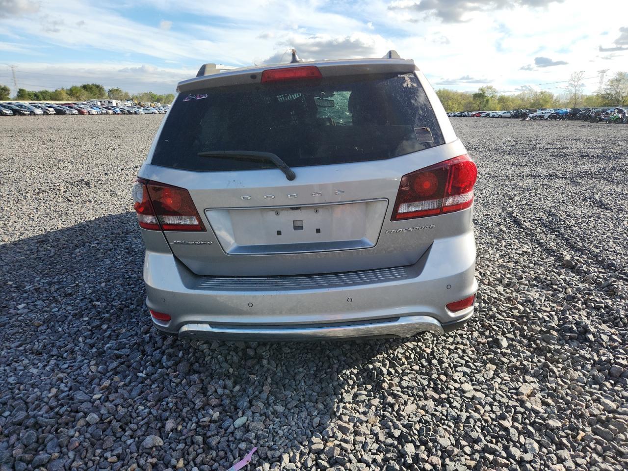 2016 Dodge Journey Crossroad - Image 6