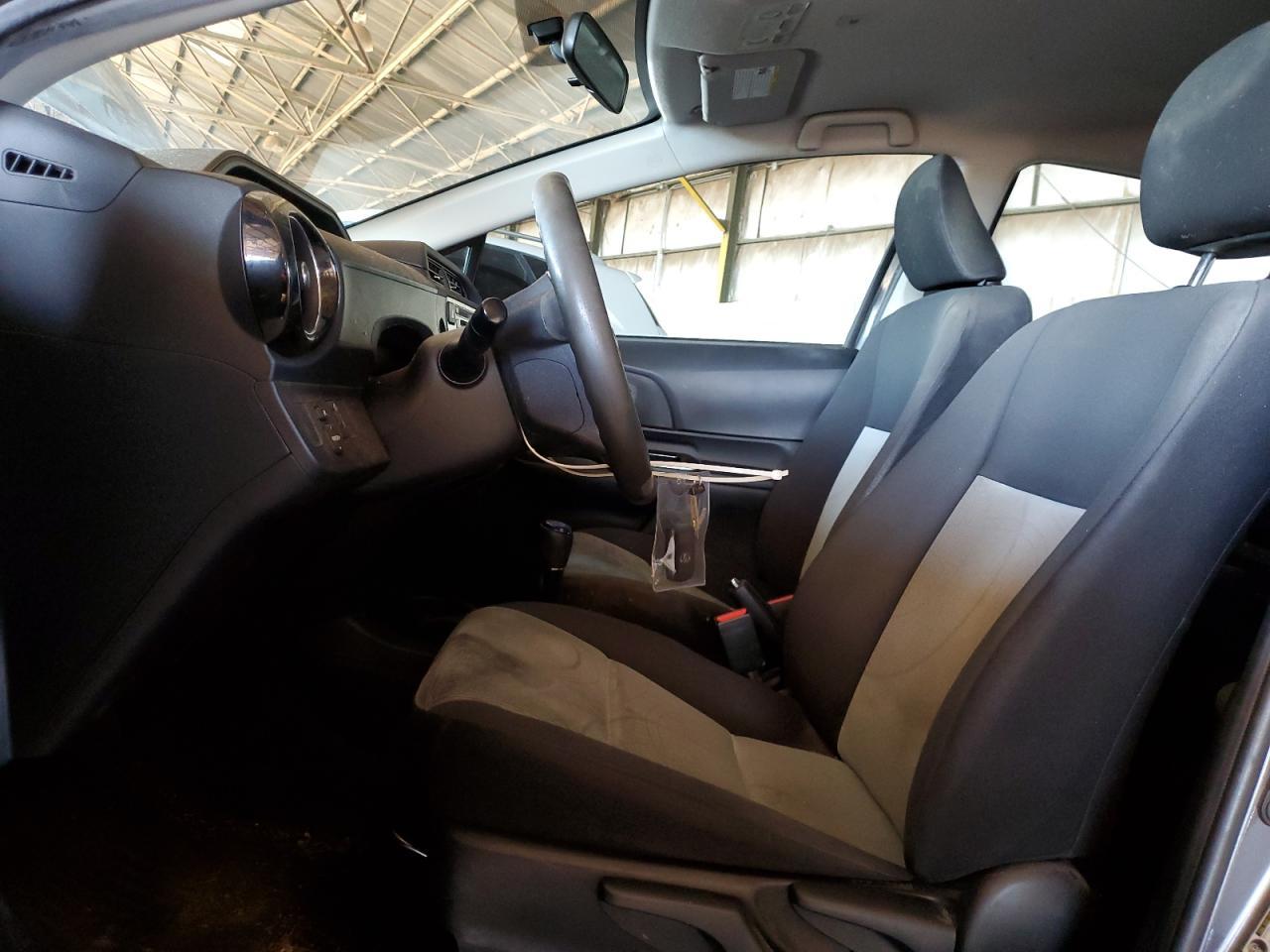 2015 Toyota Prius C - Фото 7