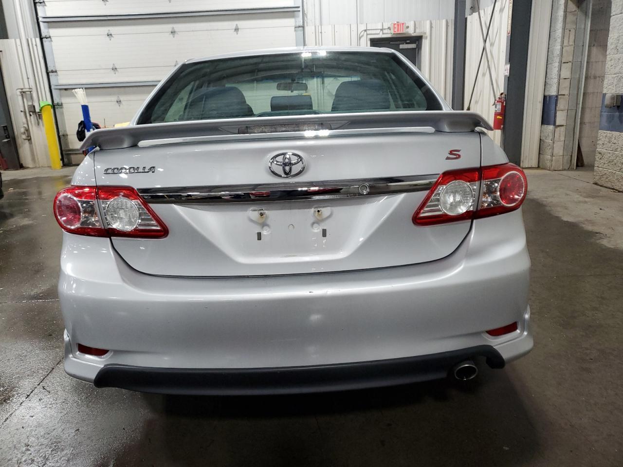 2013 Toyota Corolla Base - Фото 6