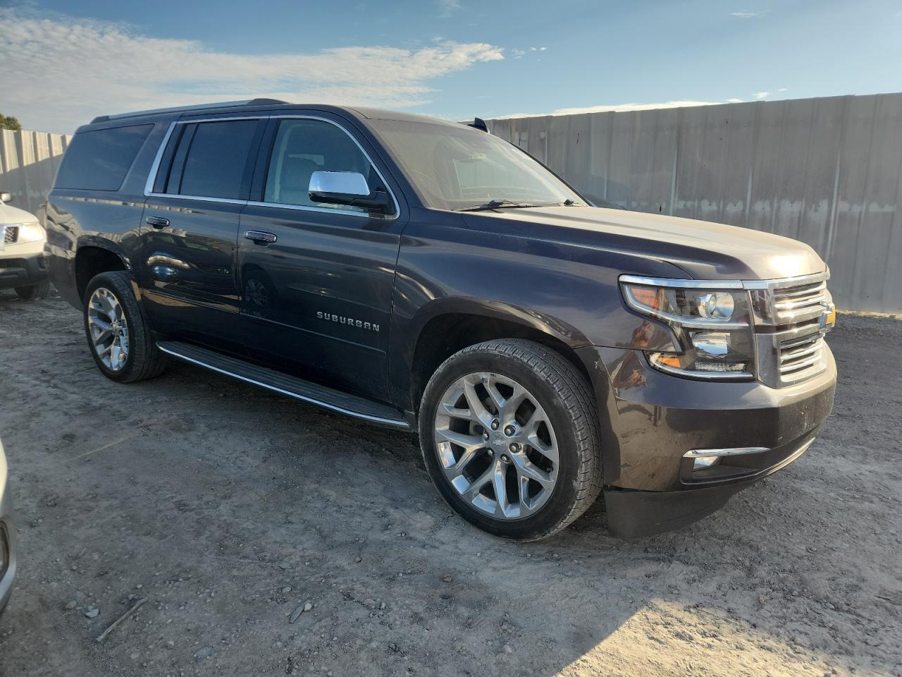 2018 Chevrolet Suburban K1500 Premier - Image 4