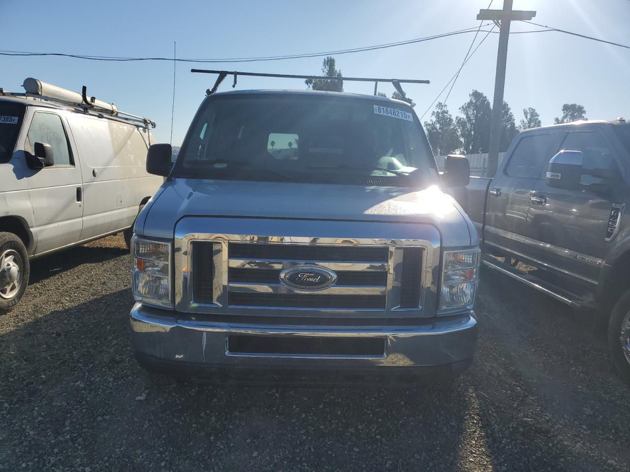 2011 Ford Econoline E350 Super Duty Wagon - Фото 5