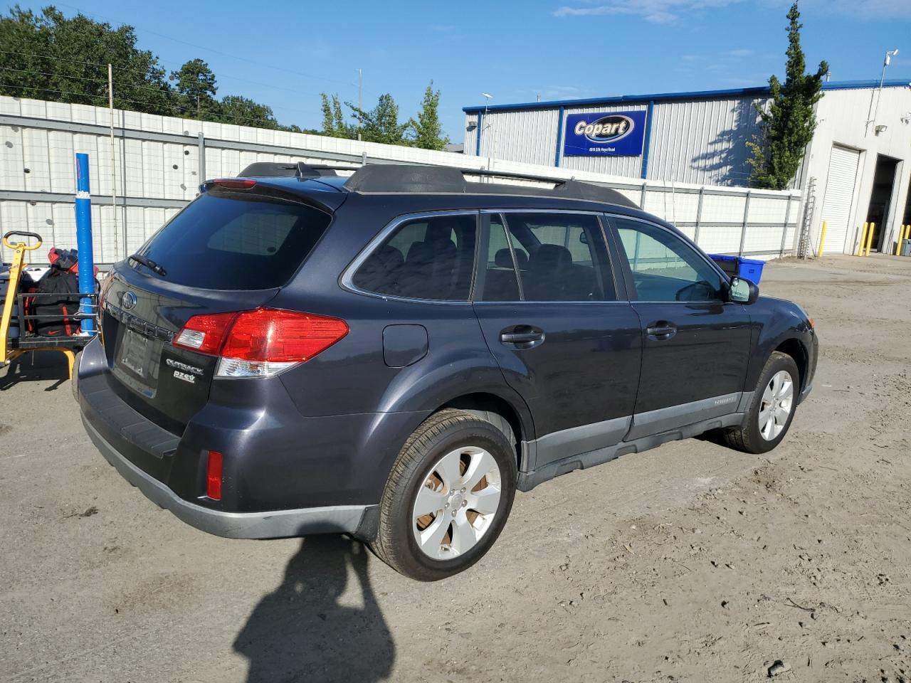 2011 Subaru Outback 2.5I Limited - Image 3