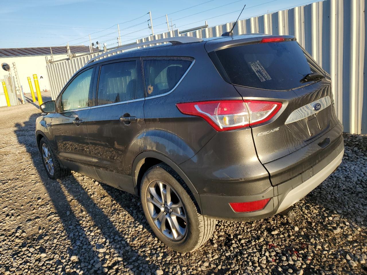 2015 Ford Escape Titanium - Фото 2