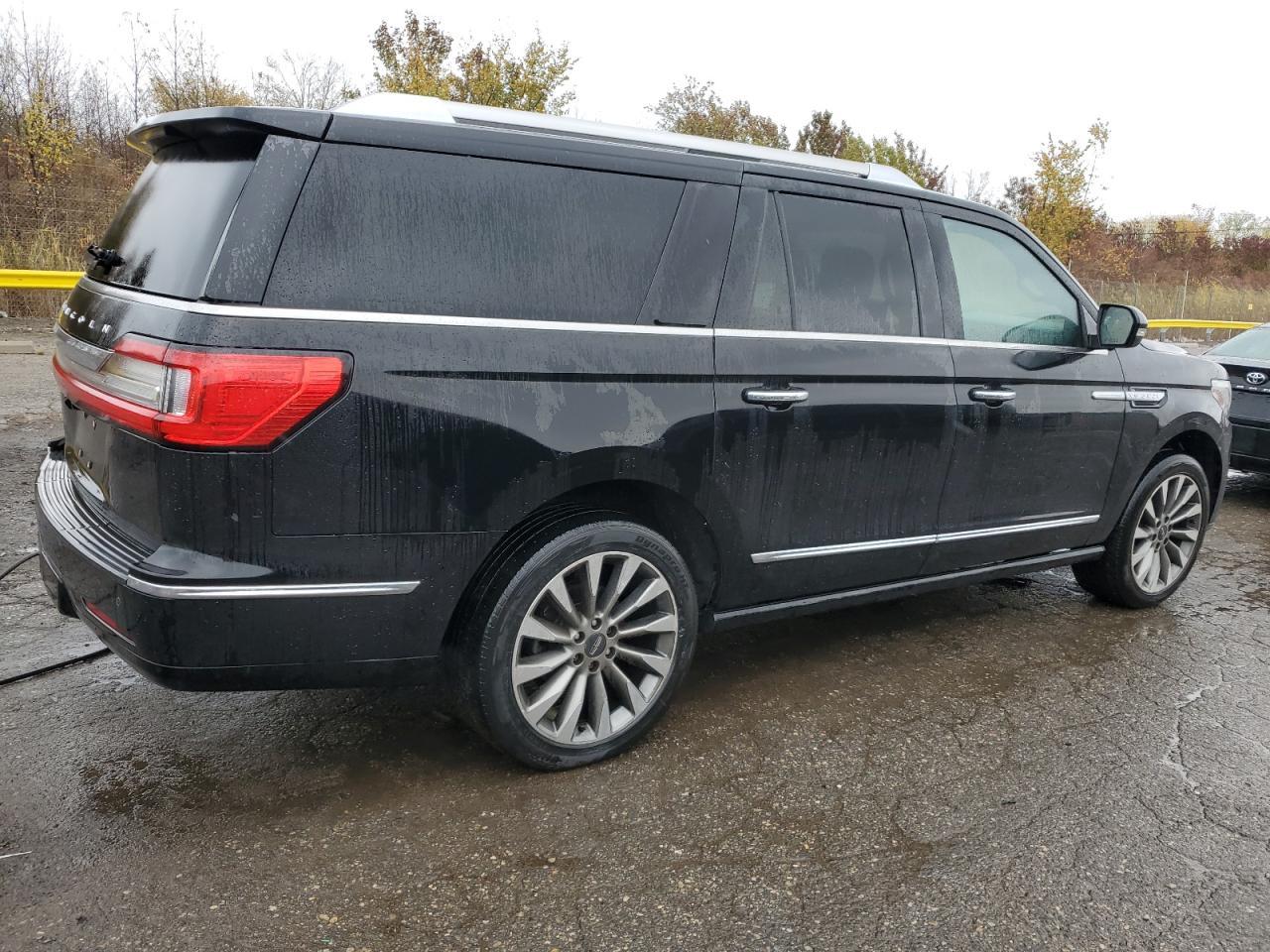 2018 Lincoln Navigator L Select - Фото 3