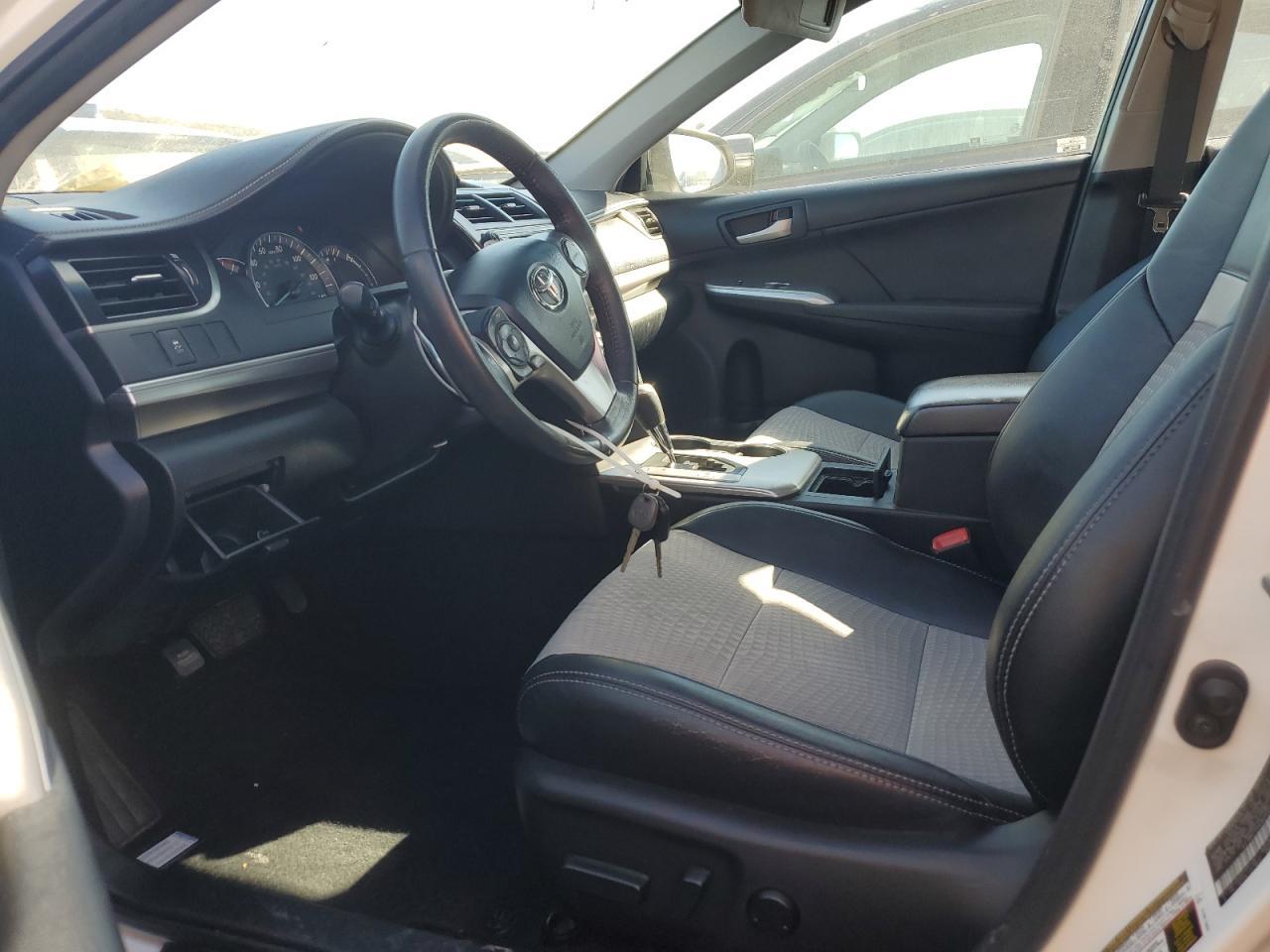 2012 Toyota Camry Base - Фото 7