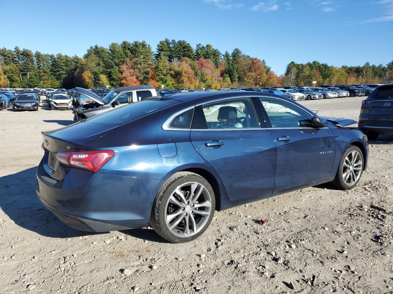 2022 Chevrolet Malibu Lt - Фото 3