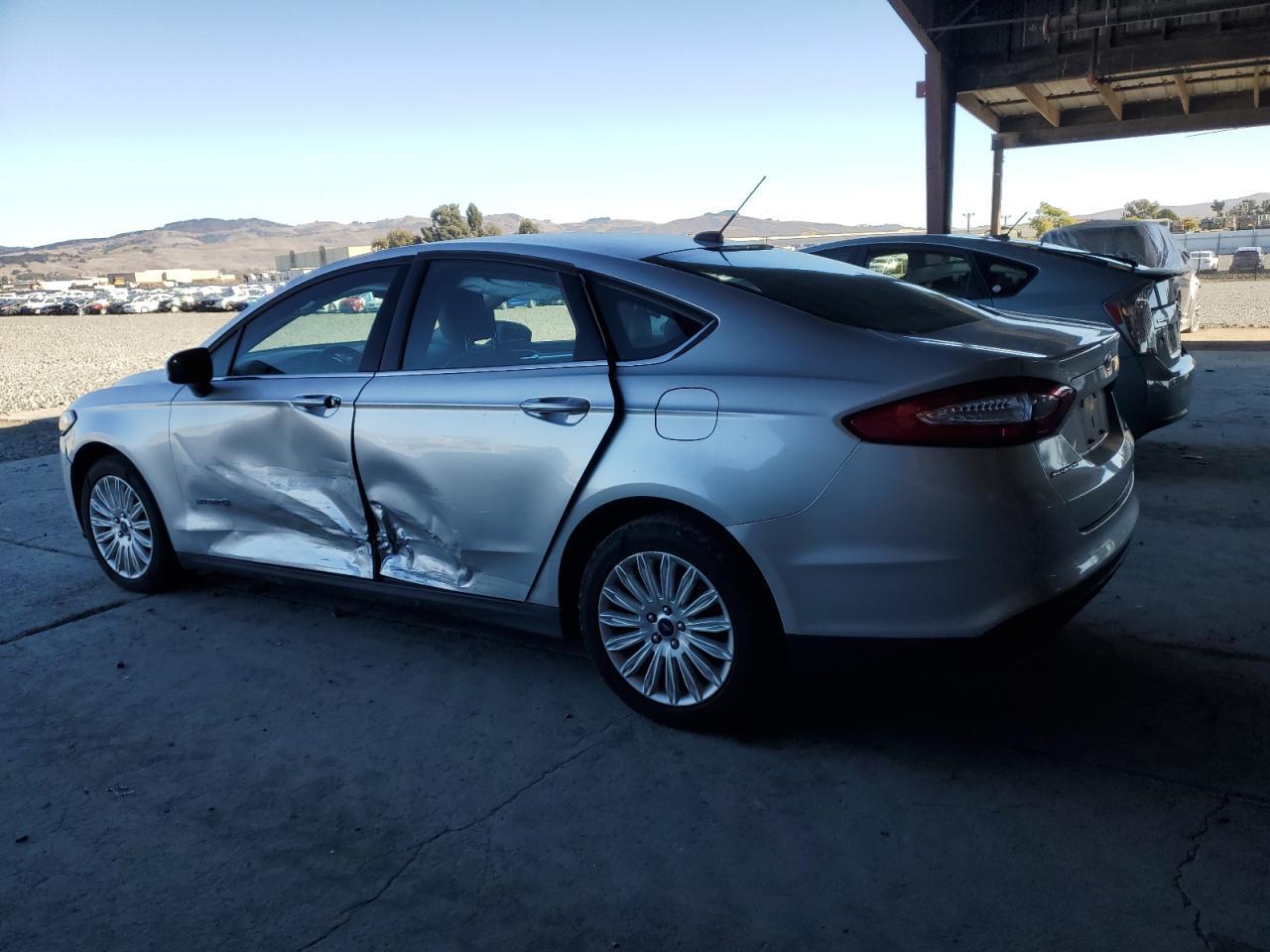 2014 Ford Fusion S Hybrid - Image 2