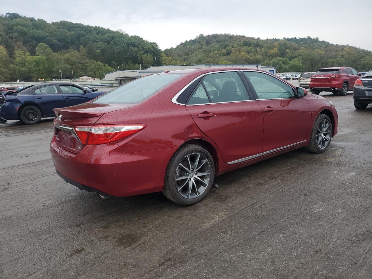 2017 Toyota Camry Le - Image 3