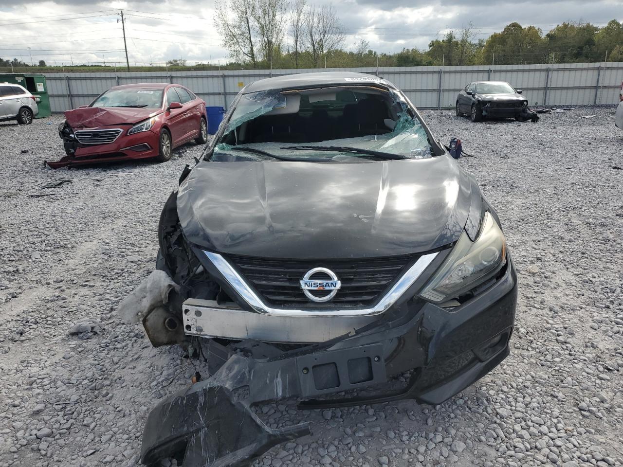 2017 Nissan Altima - Image 5