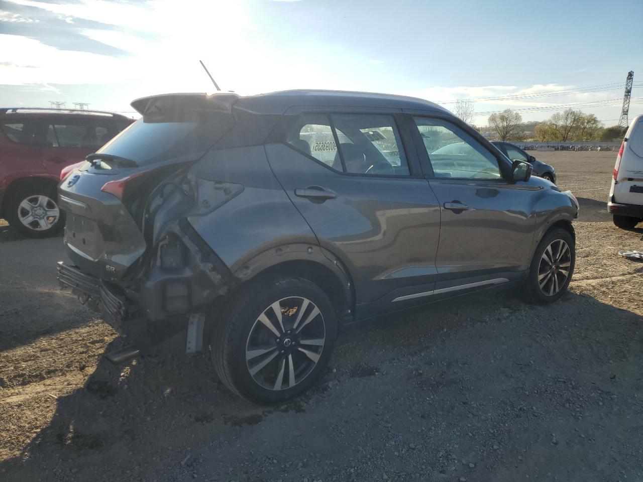 2018 Nissan Kicks Sr - Фото 3