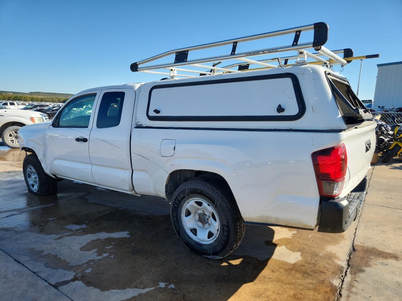 2022 Toyota Tacoma Access Cab - Image 2