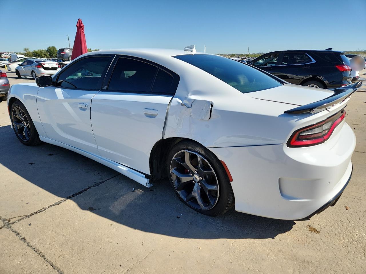 2019 Dodge Charger R - Фото 2