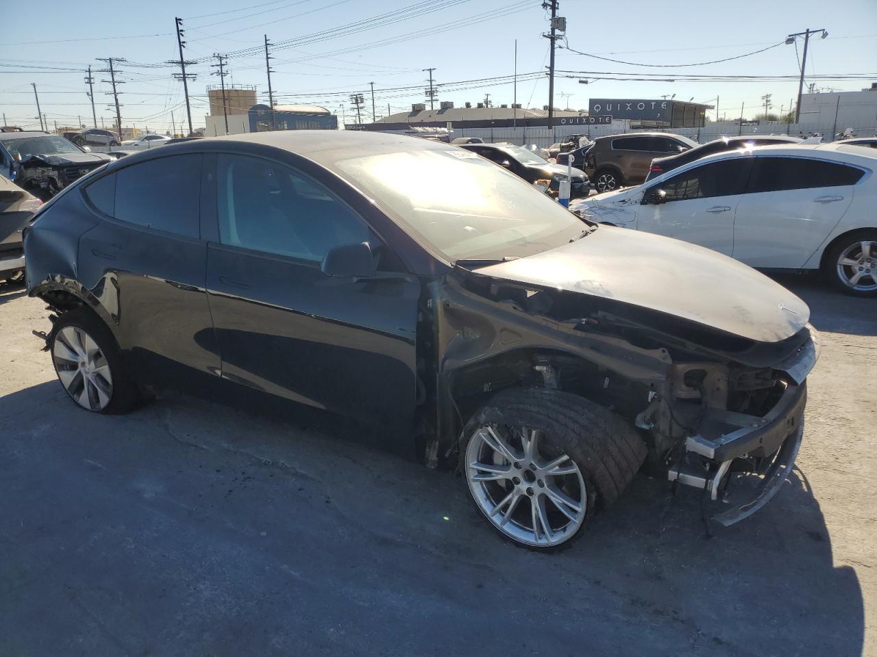 2024 Tesla Y - Фото 4